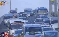 Du khách đổ bộ xuống Vũng Tàu gây ùn ứ kéo dài
