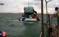 Bộ đội biên phòng Kiên Giang cứu sống 12 ngư dân bị chìm tàu