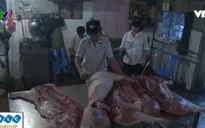 Lò mổ công nghiệp "chào thua" trước lò mò thủ công kém vệ sinh