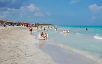 Khách du lịch đến Cuba tăng kỷ lục trong năm 2015