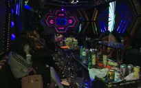 Bắt 18 đối tượng nam, nữ sử dụng ma túy trong quán karaoke
