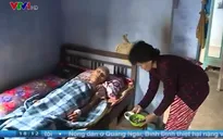 Cảm thương cuộc sống khốn khó của người phụ nữ làng biển bị ung thư