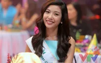 Nghỉ Tết, Á hậu Thúy Vân vẫn chạy show