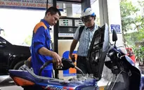 Giá xăng có thể giảm 200-300 đồng/lít