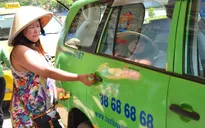 Điểm báo sáng 05/1: Xăng giảm, cước taxi bất động