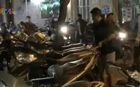 Gửi xe tại điểm trông giữ tự phát: Mất "dễ như chơi"