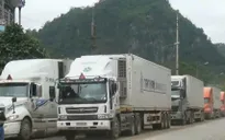 Dưa hấu biến màu, bốc mùi tại cửa khẩu Tân Thanh