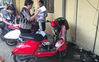 Người dân đổ xô đi đăng ký xe máy điện trước thời hạn cuối