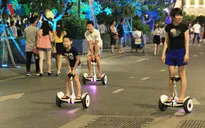 Cấm kinh doanh xe điện tự cân bằng trên phố đi bộ Hồ Gươm