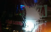 Xe khách bị ném đá, ném sơn trên cao tốc Nội Bài - Lào Cai: Có thể gây thương vong lớn