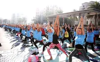 9.000 người cùng tham gia tập yoga tại Dubai