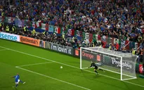 Simone Zaza xin lỗi vì quả penalty quá “dị”