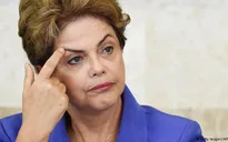 Lý do nào đã khiến nữ Tổng thống Brazil "ngã ngựa"?