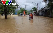Nha Trang: Mưa lớn gây ngập nặng nhiều tuyến đường