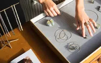 Bí kíp lưu giữ đồ trang sức vừa gọn vừa "độc" trong nhà