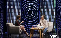 MC Phí Linh bị Quách Văn Thơm (Da LAB) làm cho bối rối