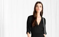 Những trang phục, phụ kiện hè không thể thiếu với cô nàng công sở