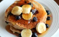 Chẳng cần tới bột mì, bạn vẫn có được món pancake nóng hổi