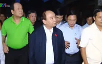 Thủ tướng kiểm tra khắc phục hậu quả bão số 12 tại Hội An
