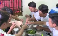 Người dân vùng cao đóng góp hỗ trợ thí sinh ôn thi THPT Quốc gia