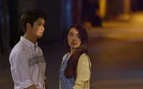 Tuổi thanh xuân 2: Nghỉ quay giữa giờ, Nhã Phương và Kang Tae Oh ăn cơm cuộn cùng nhau