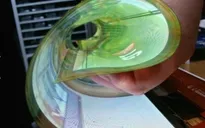 "Đòn đau" cho Samsung, Apple rót hàng tỷ USD vào LG