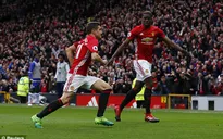 VIDEO Herrera ghi bàn may mắn, nhân đôi cách biệt cho Man Utd
