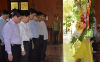 Ban Tổ chức Trung ương dâng hương tưởng niệm Chủ tịch Hồ Chí Minh