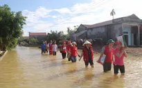 Cứu trợ bà con vùng lũ như thế nào cho hiệu quả?