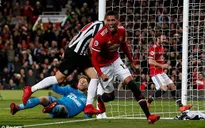 Chơi hay, Man Utd có khả năng... "về vườn" sớm tại Champions League 2017/18