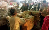 Có chăng thế lực "chống lưng" cho "thế giới ngầm" ở chợ Long Biên?