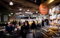 Yêu cầu điều trần về thương vụ mua Whole Foods của Amazon