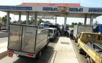 Quảng Bình: Người dân dàn xe phản đối trạm thu phí Quán Hàu