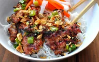 Thưởng thức món bún thịt nướng thơm nức mũi tại TP.HCM