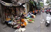 Vỉa hè, lòng đường Hà Nội bị tái lấn chiếm