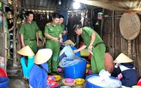 Bạc Liêu: Bắt quả tang cơ sở bơm tạp chất vào tôm
