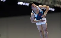 Lê Thanh Tùng bảo vệ thành công HCV nhảy chống tại SEA Games 29