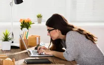 Ngồi nhiều là nguy cơ tiềm ẩn những căn bệnh này