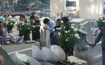 Hàng nghìn người dâng hương tại Nghĩa trang liệt sỹ Ngã Ba Đồng Lộc