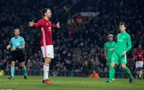Ibrahimovic lập hat-trick, Man Utd đại thắng St Etienne