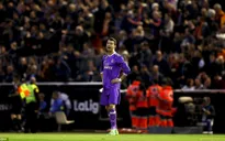 Ronaldo ghi bàn, Real Madrid vẫn thất bại trước Valencia