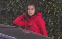Irina Shayk trốn con đi chơi với bồ