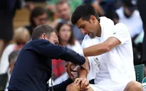 Djokovic dừng bước tại tứ kết Wimbledon do chấn thương
