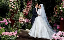 Miranda Kerr công khai ảnh cưới với chồng tỷ phú