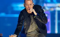 Ca sỹ hát chính của Linkin Park treo cổ tự sát tại nhà riêng