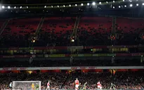 Bán vé giá rẻ, Arsenal vẫn lập kỷ lục... "ế" chưa từng có trong lịch sử