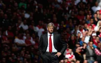 Arsenal chia tay cầu thủ đầu tiên, Chelsea kích hoạt thương vụ Sanchez