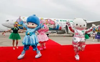 Những chuyến bay siêu dễ thương ngập tràn hình tượng Hello Kitty