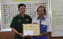 Biên phòng Đà Nẵng khen thưởng ngư dân vì thành tích cứu nạn