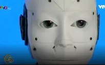 Robot công bố robot hình người đầu tiên